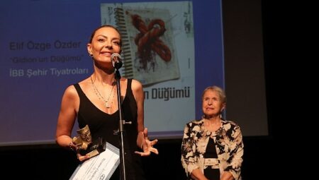 11. Ekin Yazın Dostları Tiyatro Ödülleri’nde Şehir Tiyatroları’na 3 Ödül