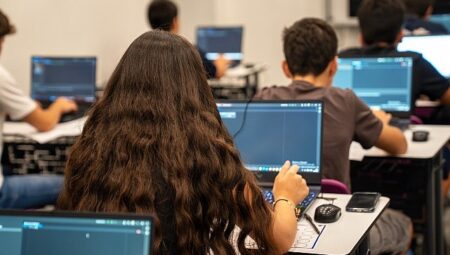 Gençler İBBTech Teknoloji Takımı’nın Seçmeleri İçin Yarıştı