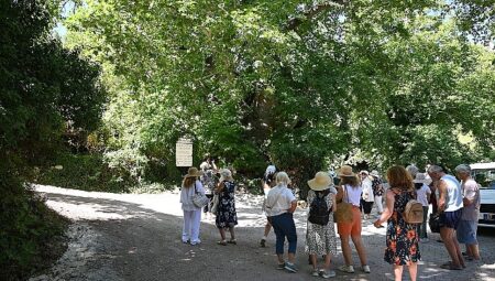 Kemer’de “Mor turizm” başladı