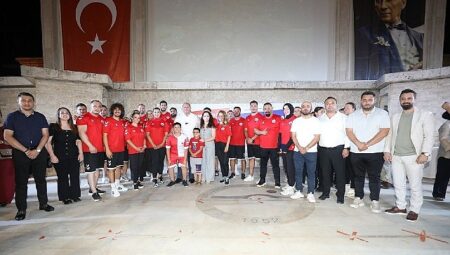 Menderes Belediyesi Spor Okulları Açıldı