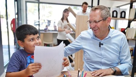 Ayvalık’ta Çocuklar Karikatür Atölyesi’ne büyük bir ilgi gösterdi