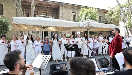 Bağcılar Belediyesi Türk Halk Müziği Korosu’ndan Darülaceze’de Anlamlı Konser