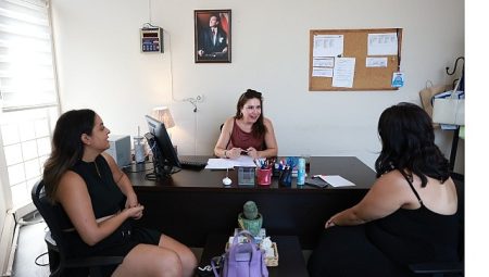 Bayraklı Belediyesinden YKS’de tercih desteği