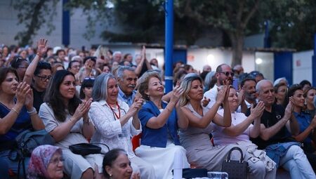 Burhaniye Belediyesi Kadınlar Korosundan Unutulmaz Bir Gece