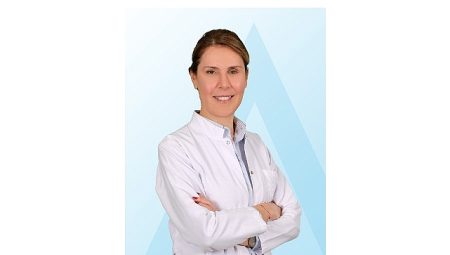 Çocuğunuzu “kusuyor” diye susuz bırakmayın!