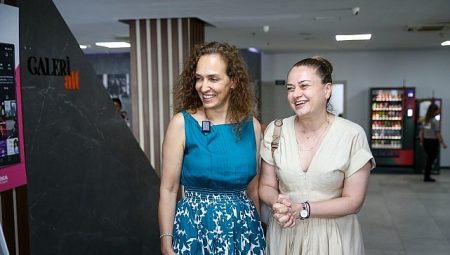 “Düşsel İzmir Sergisi” Galeri Alt’ta ziyarete açıldı