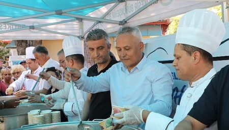 Edremit Belediyesi’nde aşure hayırları başladı