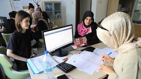 Keçiören Belediyesi’nden LGS Öğrencilerine Ücretsiz Tercih Desteği