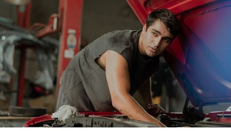 Mert Ramazan Demir’in Başrolünde Yer Aldığı Metruk Adam 22 Ağustos’ta Netflix’te