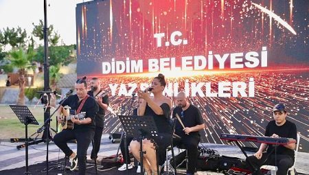 Atatürk 1 Filmi Didimlilere Duygu Dolu Anlar Yaşattı