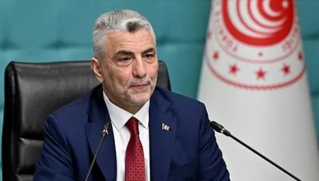 Bakan Bolat: “İhracatla büyüyen Türkiye anlayışımızla yolumuza devam edeceğiz”