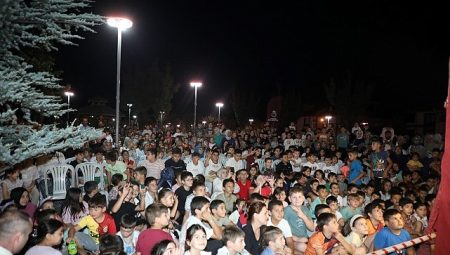 İnegöllü Çocuklar Karagöz’le Buluştu