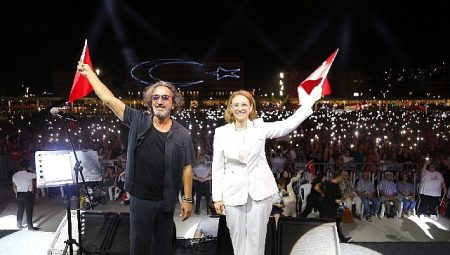 Meydanda ‘Zafer’ coşkusu