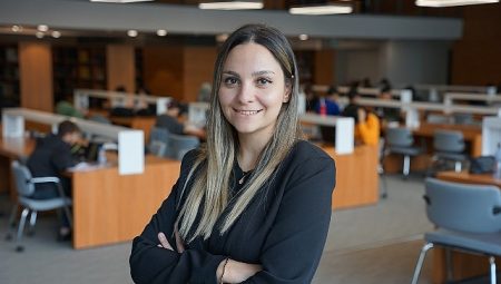 Text Neck Sendromu gençleri ve çocukları tehdit ediyor