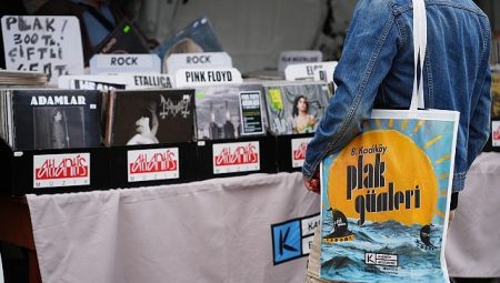 9. Kadıköy Plak Günleri Edip Akbayram Anısına Düzenleniyor