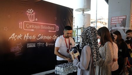 Açık Hava Sinema Günleri Eylül Ayında da Devam Ediyor