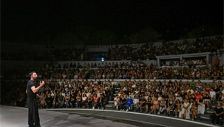 Aşkım Kapışmak ile İzmir Enternasyonal Fuarı’nda kahkaha dolu gece