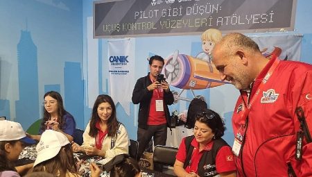 Başkan İbrahim Sandıkçı TEKNOFEST İstanbul’da Gençlerle Buluştu