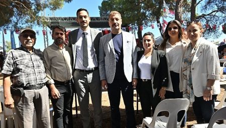 Büyükşehir Kula’da Şenlik Coşkusuna Ortak Oldu