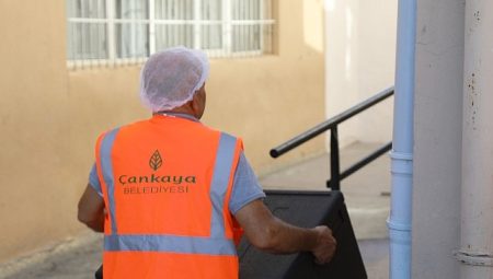 Çankaya’dan Her Gün 2 Bin Öğrenciye Sıcak Öğle Yemeği