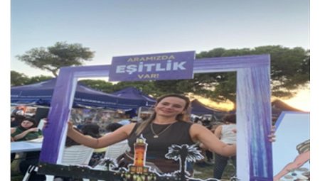 Çocuklar, gençler ve kadınlar İEF’nin tadını çıkarıyor