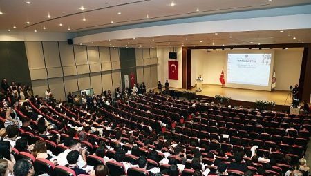 Dokuz Eylül Üniversitesi Tıp Fakültesi, 2025-2026 Akademik Yılı açılışı ve Beyaz Önlük Giyme Töreni
