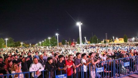 Ferdi Tayfur Şarkıları Bu Kez Açık Havada Binlerce Sanatseverle Buluştu