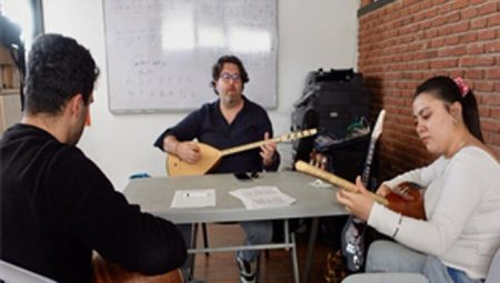 Genç İzmir’in ücretsiz müzik kursları için başvurular sürüyor