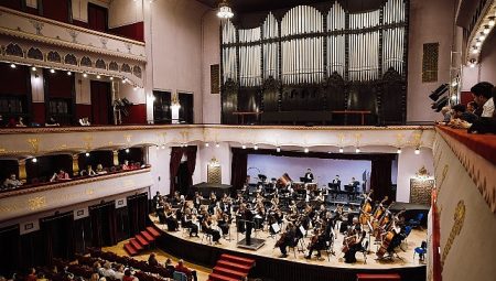 George Enescu Festivali’ne davet edilen ilk Türk orkestrası İDSO alkışlarla yurda döndü