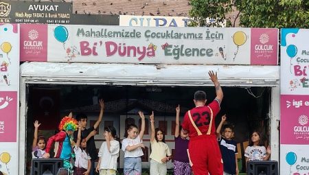 Gölcük Belediyesi’nin “Okula Merhaba” Etkinliğine Büyük İlgi