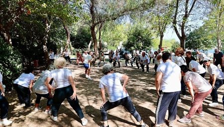 Konak’ın çınarları Avrupa Hareketlilik Haftası’nı kutladı