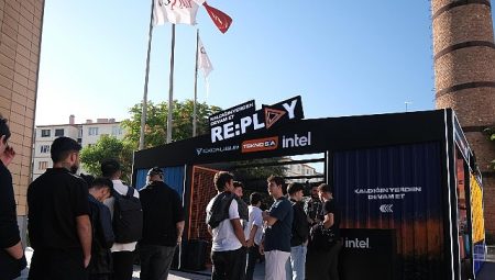 RE:PLAY oyun turnuvası tüm hızıyla devam ediyor