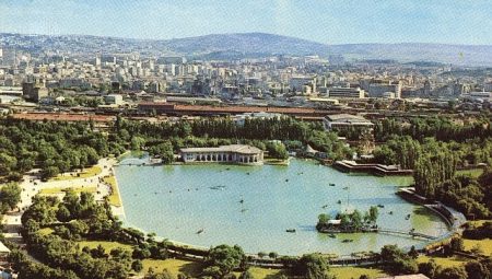Salt, bu yıl 6 Ekim’de kutlanacak Dünya Mimarlık Günü kapsamında bir konuşma ile kent yürüyüşü düzenliyor