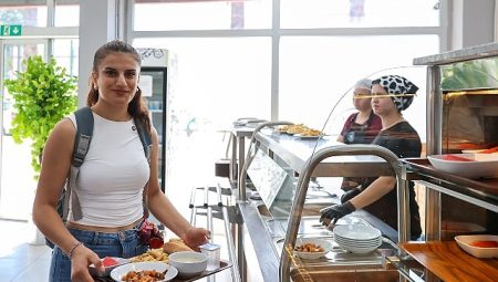 Buca Belediyesi’nden öğrenci bütçesine destek