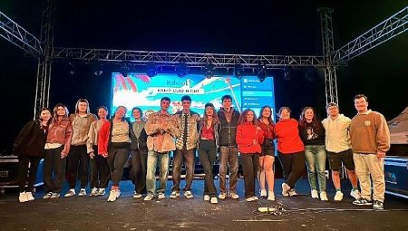 Gençler Büyükşehir’in Foça’daki kampında gönüllerince eğlendi