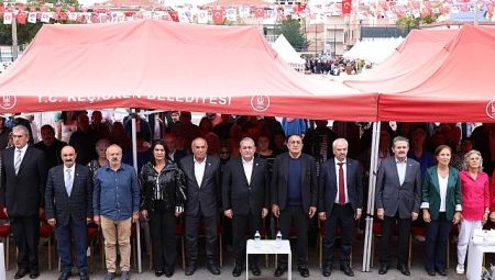 Hamsi Festivali, renkli görüntülerle başladı