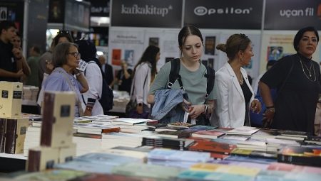 Kitapseverlerin merakla beklediği fuar başlıyor