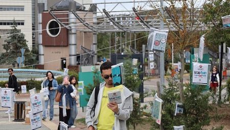 Kocaeli Üniversitesi’nde kitaplar dalından toplandı
