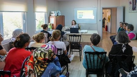 Maltepe Belediyesi’nden kadınlara dijital destek