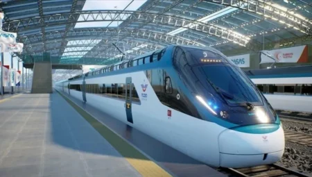 Milli Hızlı Trenimiz Hız Rekoru Kırdı! Testte 250 km/s Hıza Ulaştı